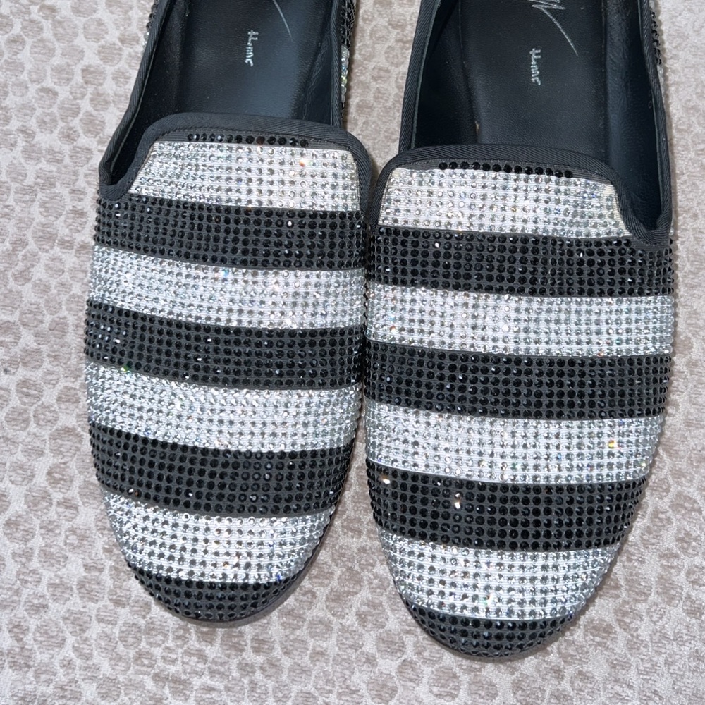 GIUSEPPE ZANOTTI BLACK AND WHITE CRYSTAL LOAFER (41 EU)